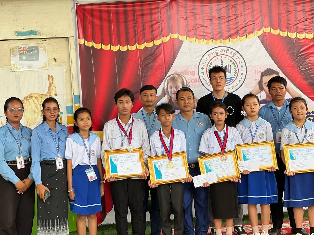 ការប្រកាសបើកការប្រកួតស្តាប់ភាសាអង់គ្លេស