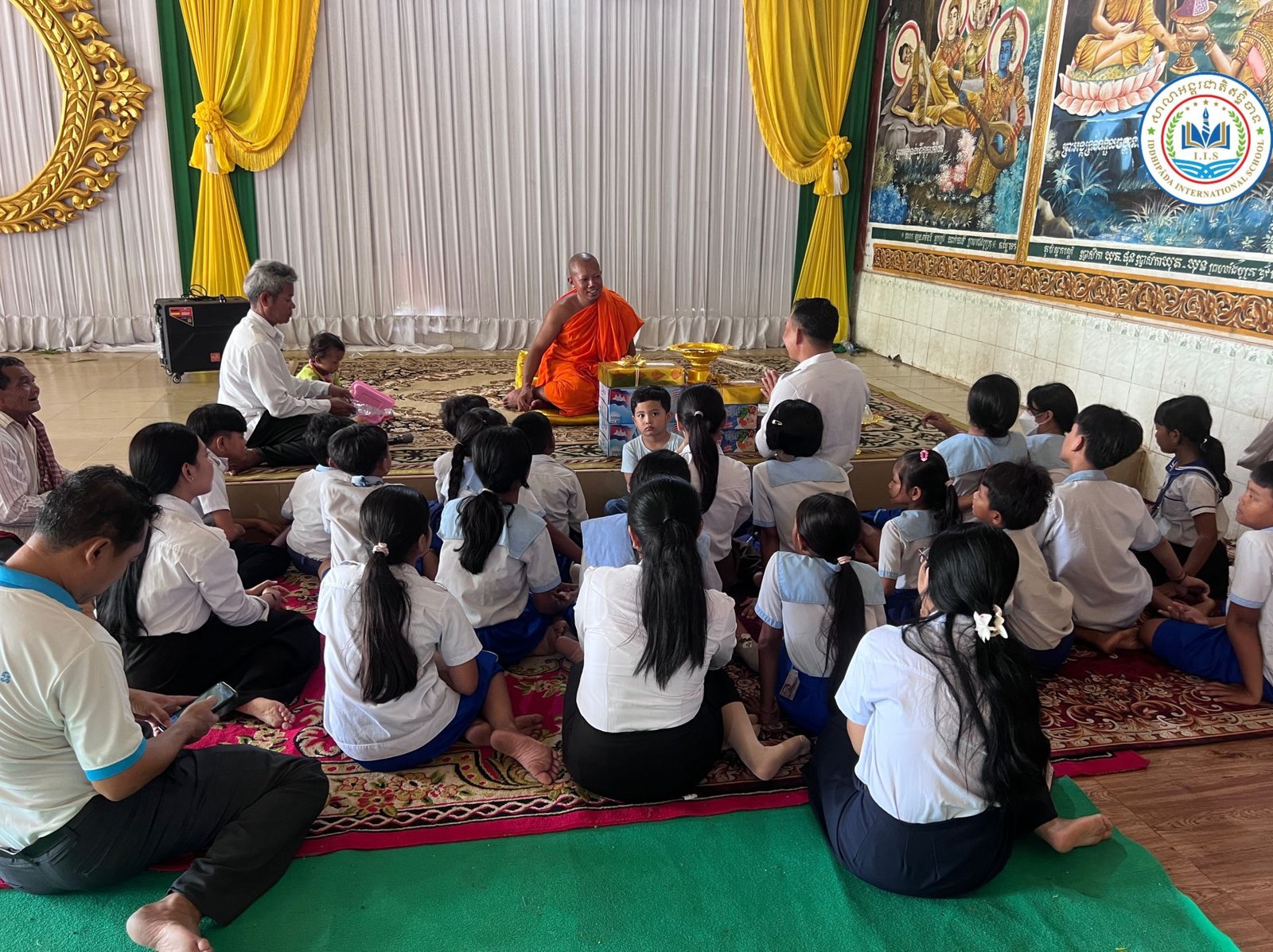 ការនាំយកទេយ្យវត្ថុ និងបច្ច័យប្រគេនព្រះសង្ឃ
