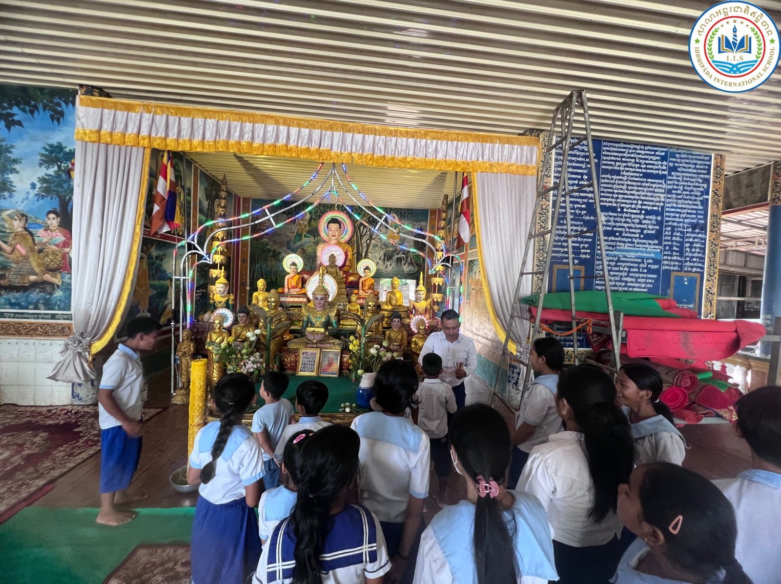 ការនាំយកទេយ្យវត្ថុ និងបច្ច័យប្រគេនព្រះសង្ឃ